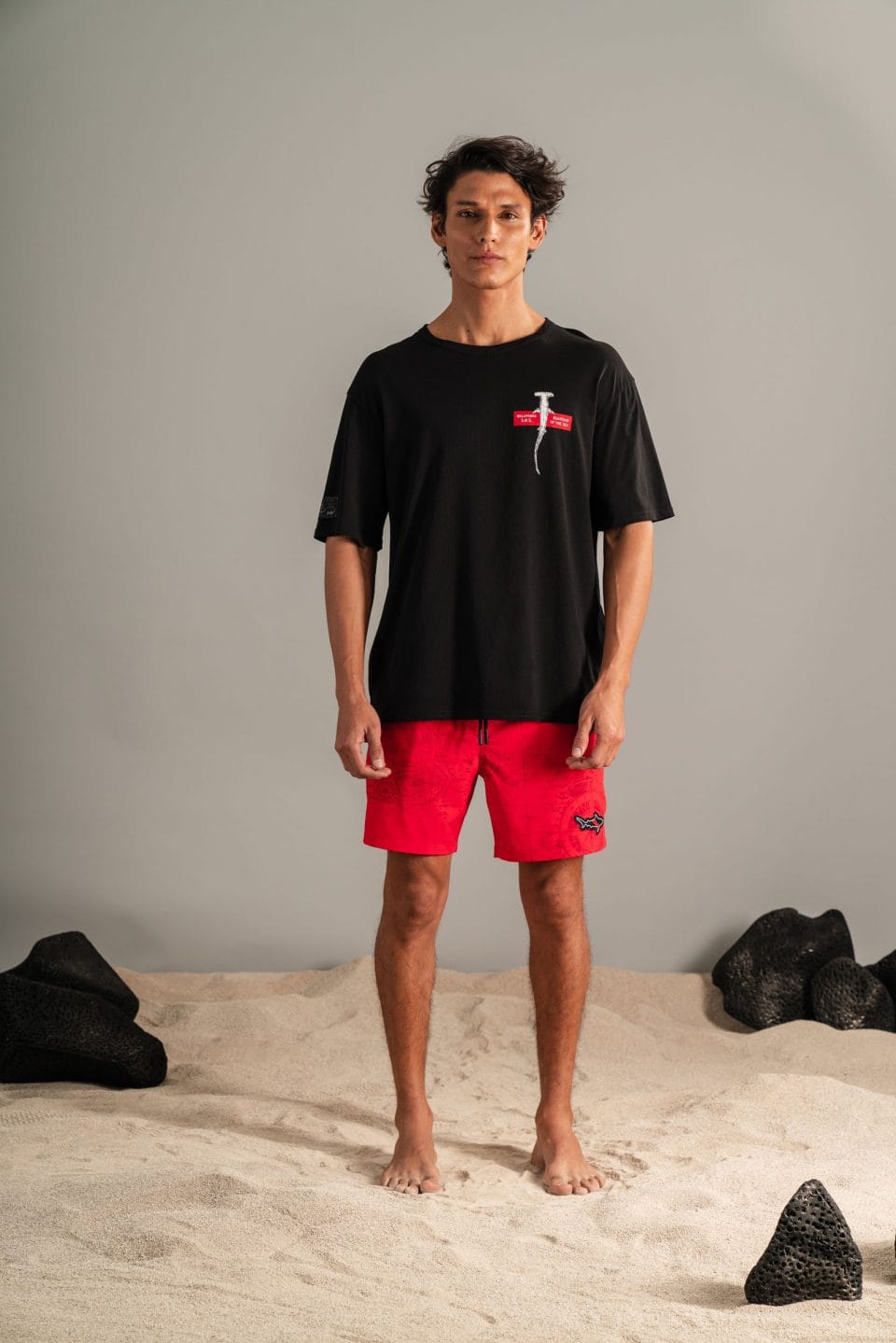 CAMISETA HOLGADA SOS NEGRO