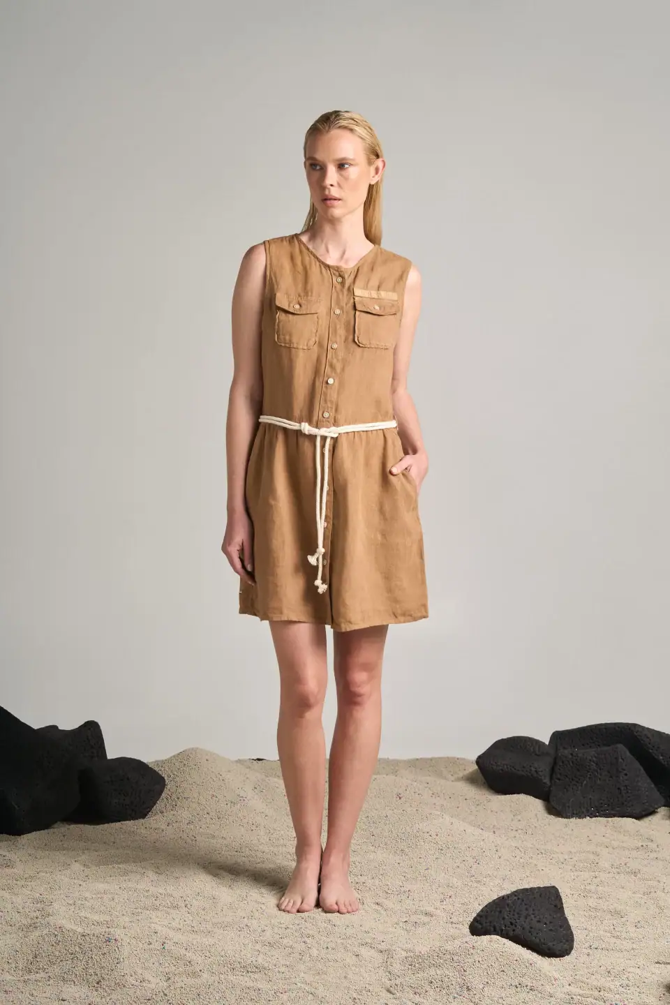 VESTIDO DE LINO EXPLORADOR CHOCOLATE