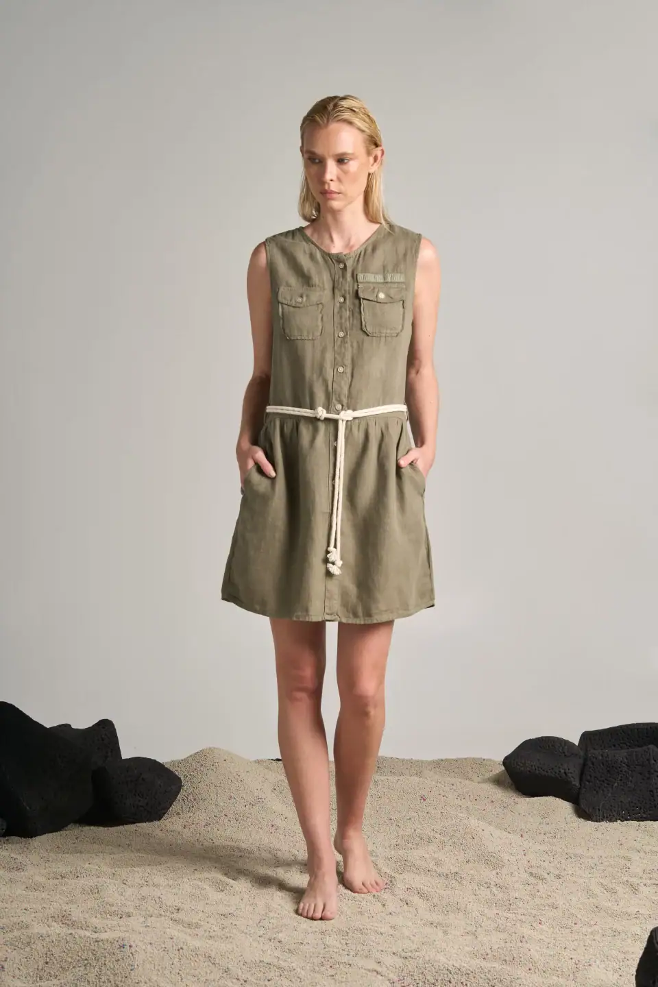 VESTIDO DE LINO EXPLORADOR VERDE MILITAR