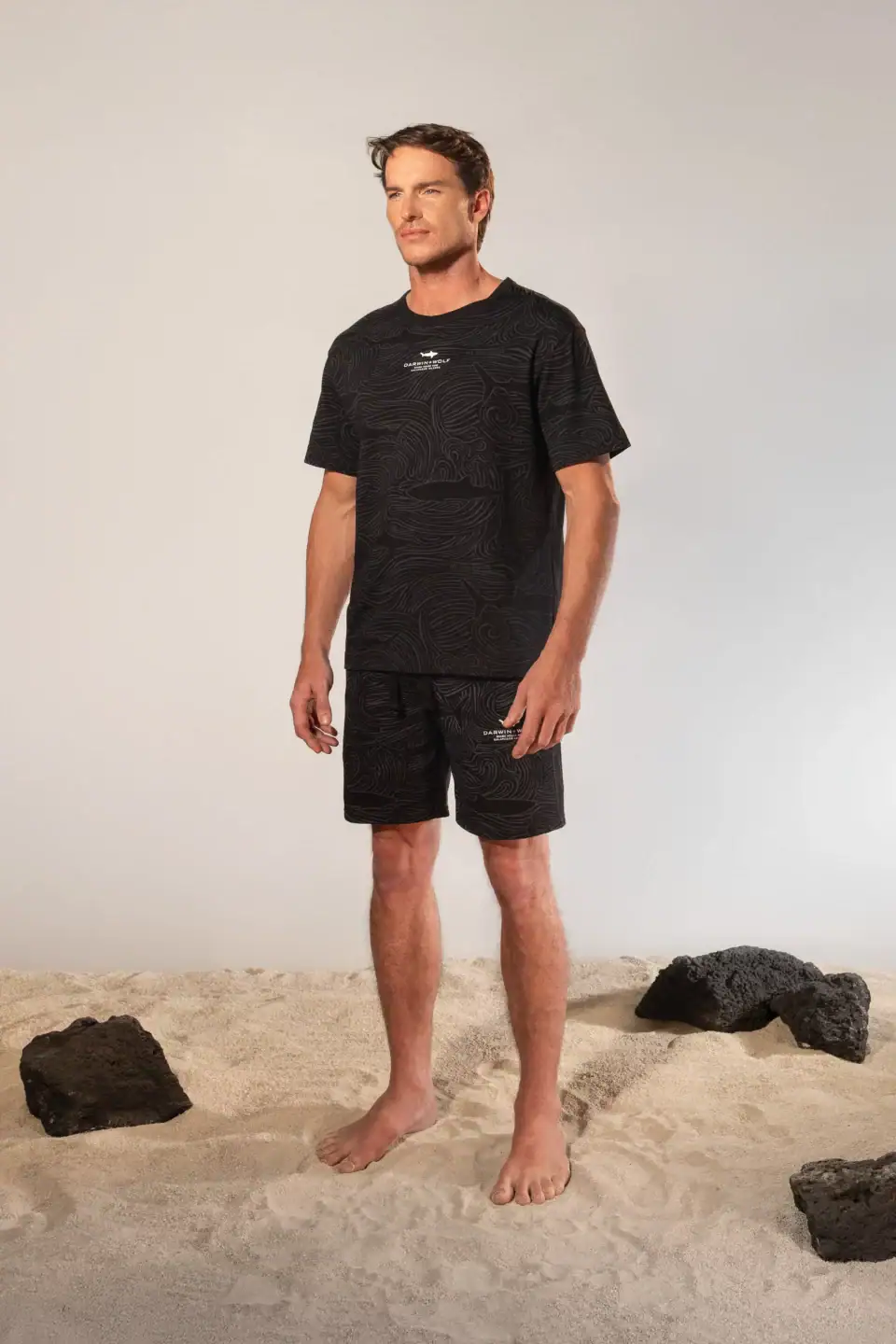 CAMISETA CORRIENTES Y TIBURONES NAUTICO NEGRO