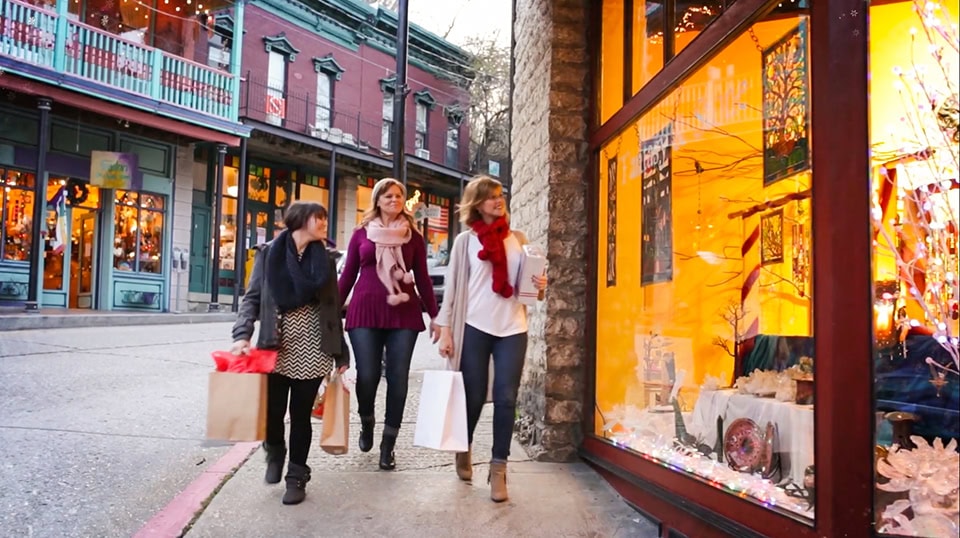 Eureka Springs Christmas Shopping