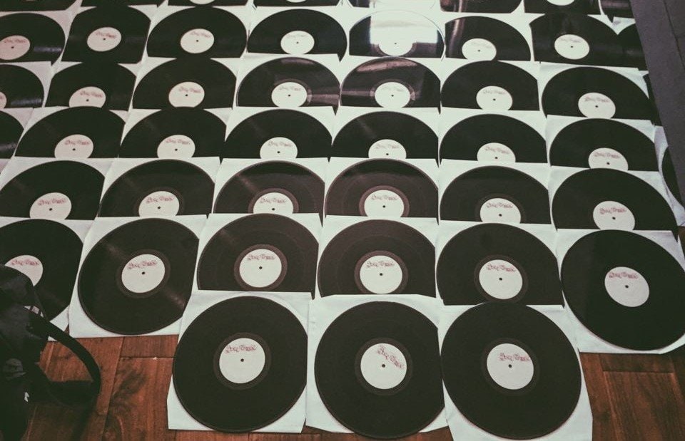 vinyl axe traxx split