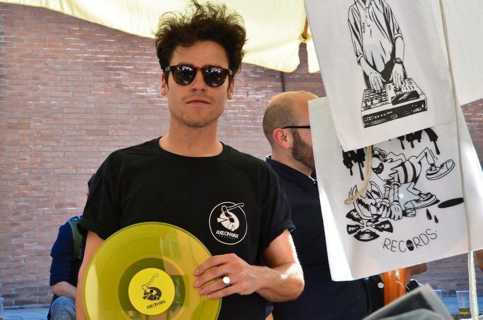 frederico lange - axe on wax