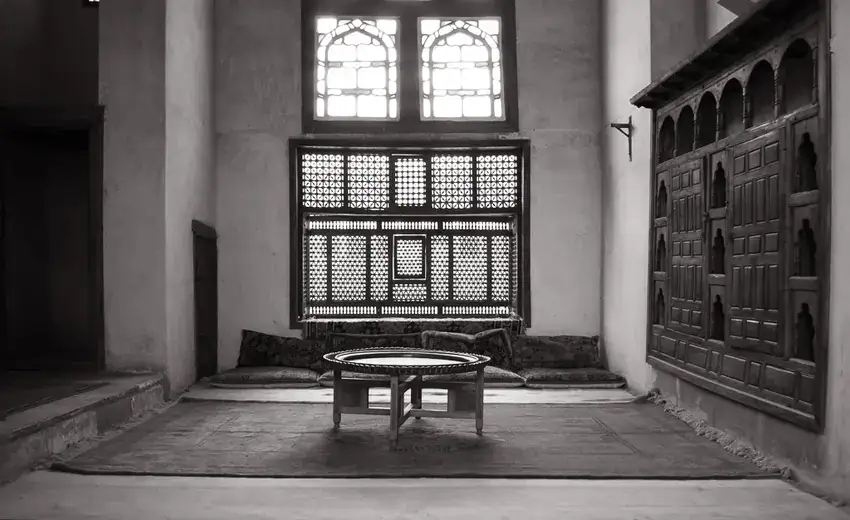Bayt Al-Suhaymi courtyard during an El Moez Street Tour