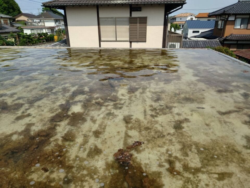 プール状態と化した陸屋根