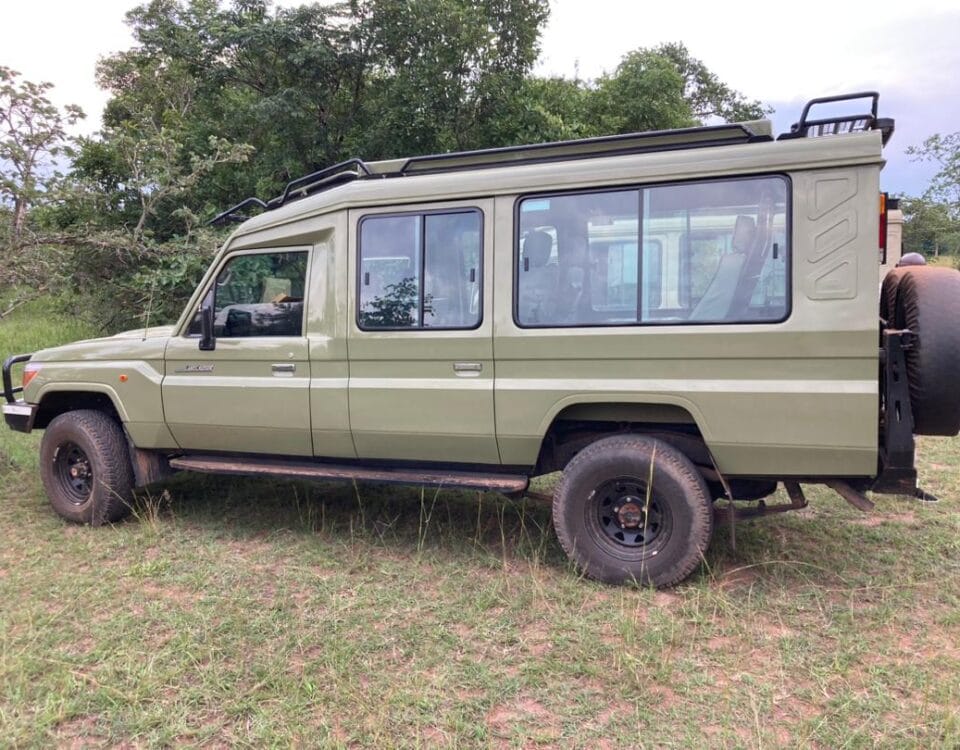 What Kind of Vehicles Are Used for Rwanda SafarisWhat Kind of Vehicles Are Used for Rwanda Safaris