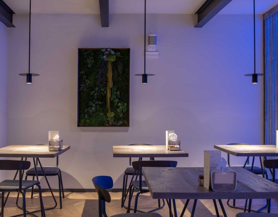 la sedia alumito nell'arredo di bar e ristoranti