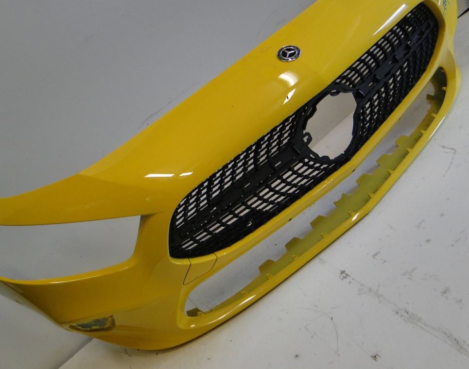 MERCEDES A KLASA W177 ZDERZAK PRZEDNI ŻÓŁTY