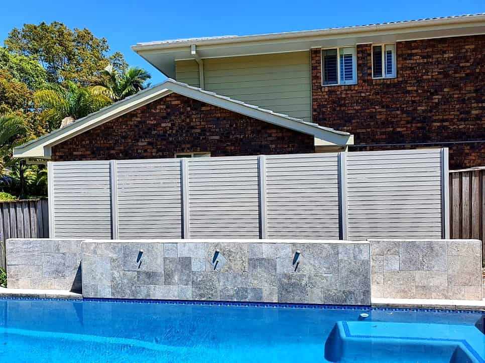 fence installer Knotwood Aluminium batten fence Korora - Seaside Fencing fence installer Knotwood Aluminium batten fence Korora