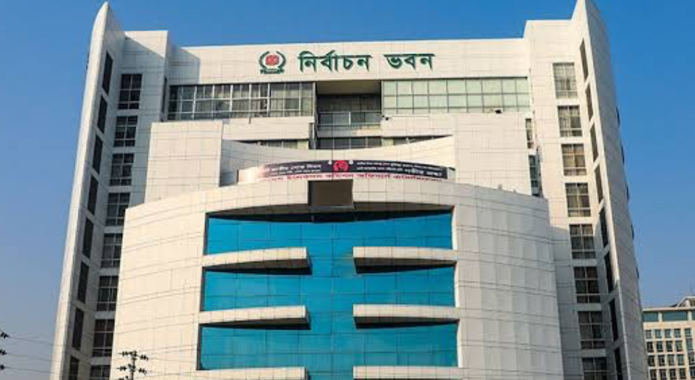 পুলিশের দুই কমিশনার, দুই ডিআইজি ও ১০ এসপির বদলিতে ইসির সম্মতি