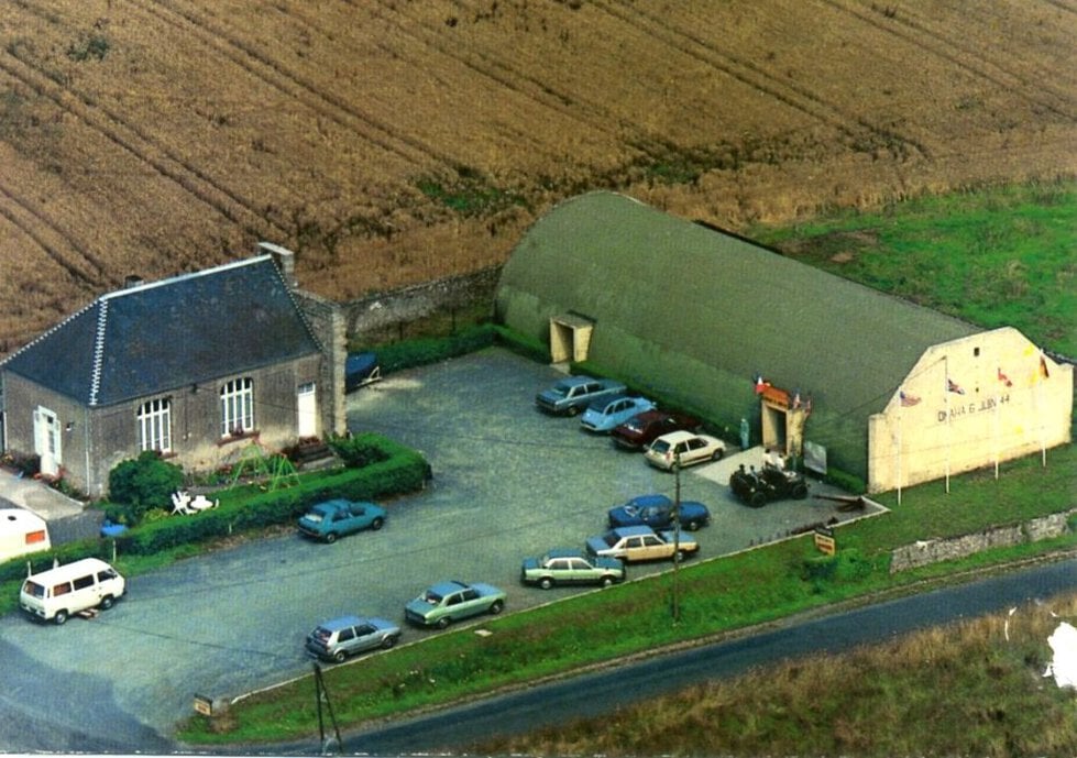 Image d'époque de ce à quoi ressemblait le musée de Normandie DDAY OMAHA MUSEUM en 1986