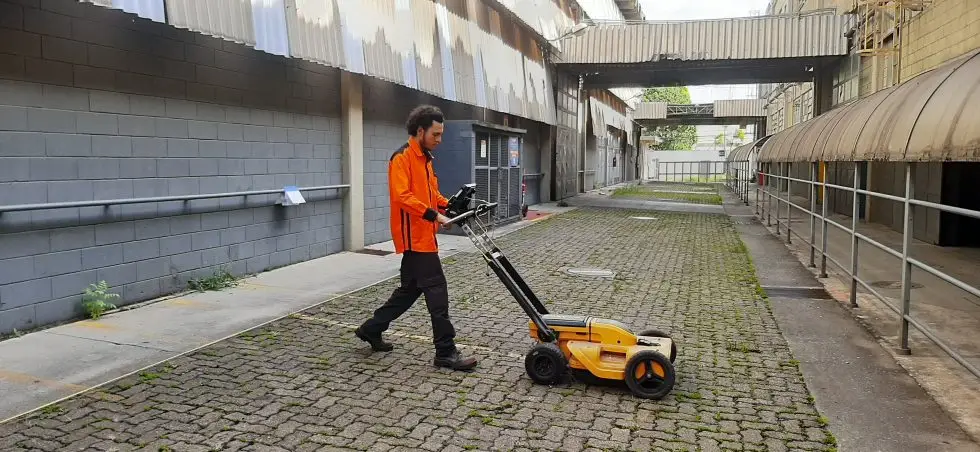 Georadar Aplicação de georadar em obras civis