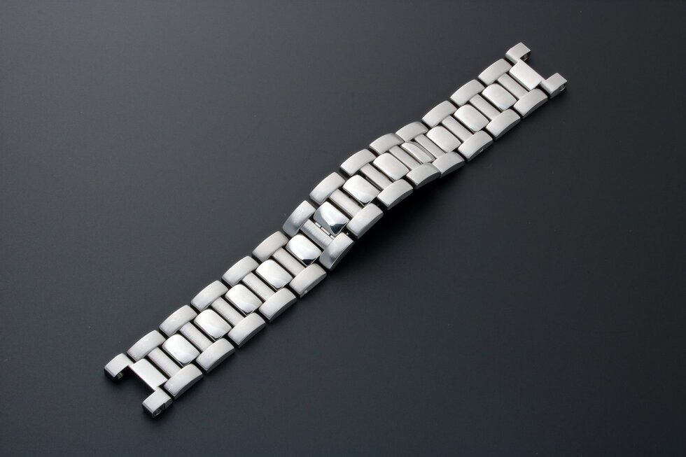 Lot #3207B – Cartier Pasha Watch Bracelet 20MM Stainless Steel Cartier 20mm