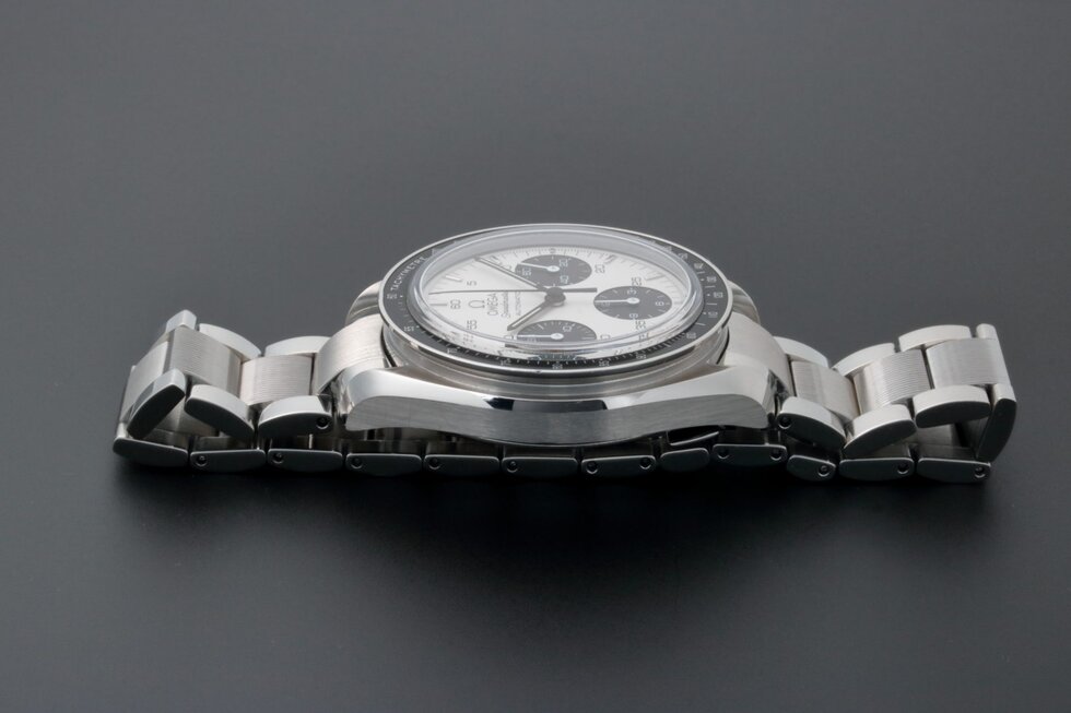 Lot #13237 – Omega 3539.31 Speedmaster Marui White Dial Watch Rare 3539.31 Omega 1553/939