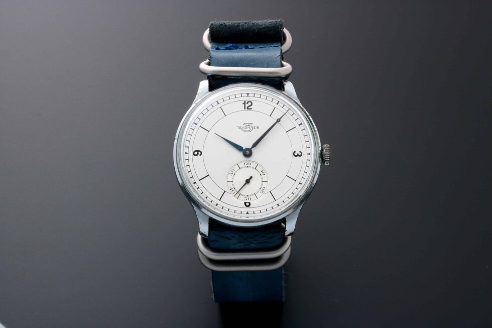 Lot #HB31-033 – Vintage Tavannes Watch Oversized With Sector Dial Tavannes Tavannes