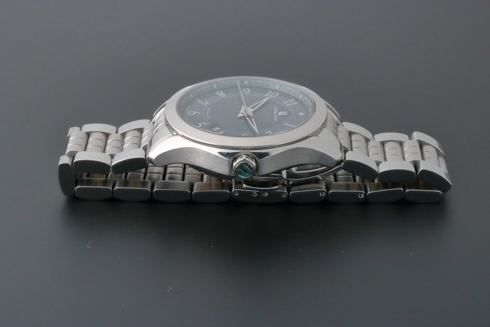 Lot #13309 – Universal Geneve 871.101 Automatic Date Watch 871.101 Universal Geneve