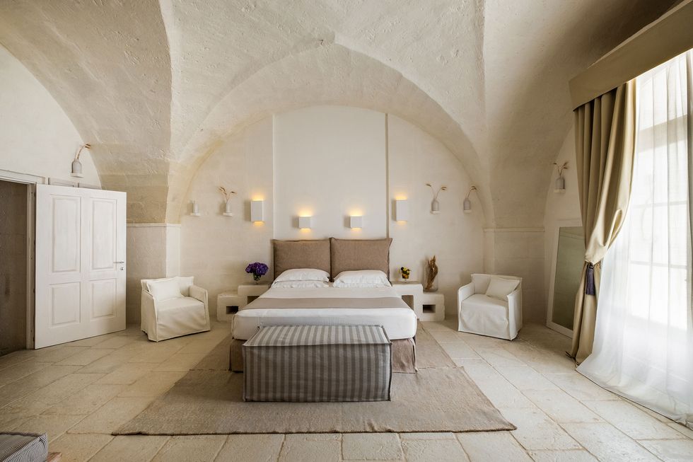 best-new-hotels-in-the-world-2022-baglioni-masseria-muzza-deluxe-suite-2-1658781323 best-new-hotels-in-the-world-2022-baglioni-masseria-muzza-deluxe-suite-2-1658781323 new hotels The 12 Best New Hotels In The World best new hotels in the world 2022 baglioni masseria muzza deluxe suite 2 1658781323