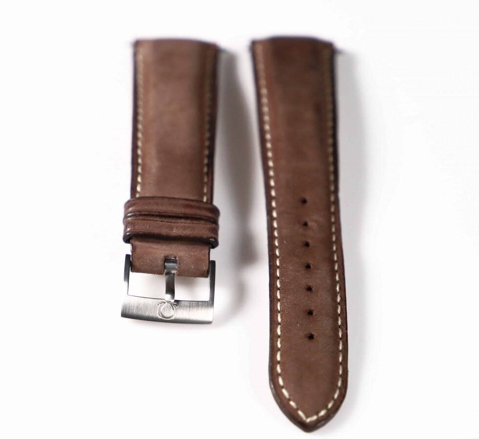 Lot #6364 – Omega Dynamic Targa Florio Leather Strap With Tang Buckle 94511602 20mm Straps Omega 94511602
