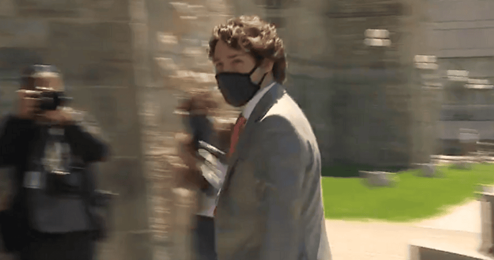 COVID-19: Face coverings strongly recommended by Toronto Public Health