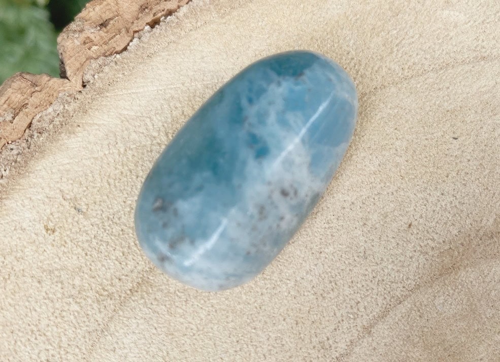 Spiral Crystals UK - Aquamarine A Grade Tumblestone