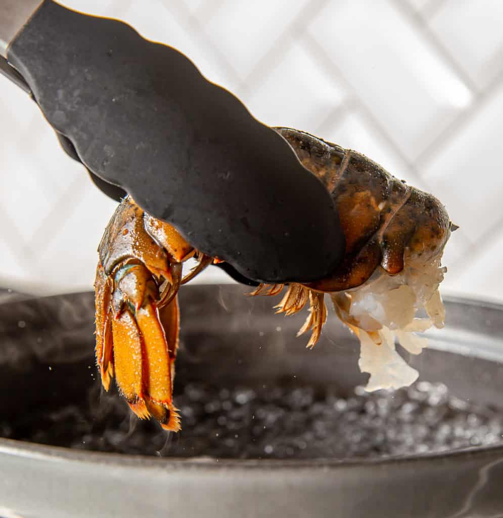 how to boil lobster