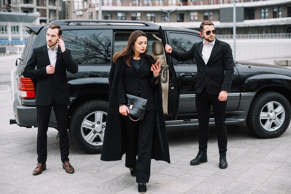 Professional chauffeur service in Kenilworth by Luxe Transfers, Birmingham to London Chauffeur