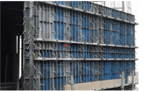 Sistema de formaleta metálica utilizada en muros de construcción