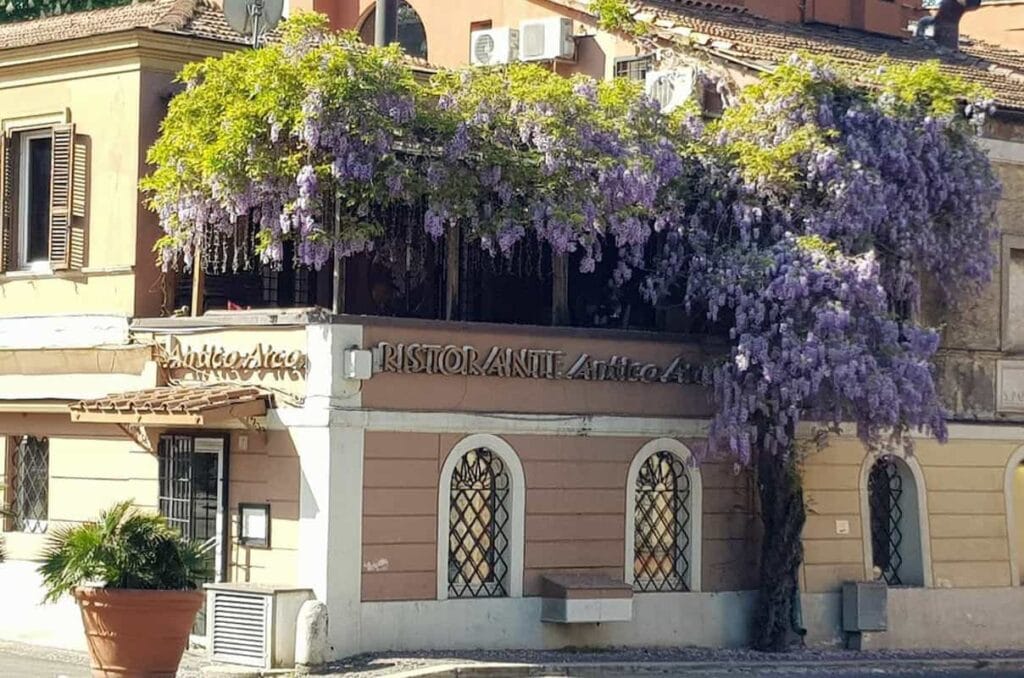 romantic dinner in rome