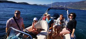 Mit dem Schnellboot rüber auf die gegenüberliegenden Inseln