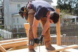 Countersinking minimizes splitting Countersinking minimizes splitting