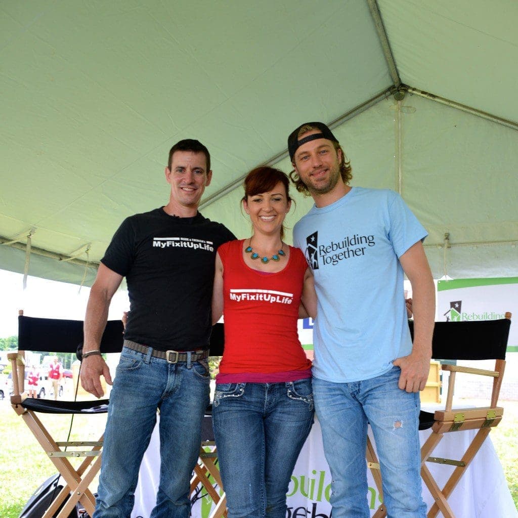 2014 Nashville RebuildingTogether Casey James MyFixitUpLife talks with singer Casey James at Rebuilding Together MyFixitUpLife MyFixitUpLife Mark and Theresa with Casey James at Building a Healthy Neighborhood in Nashville