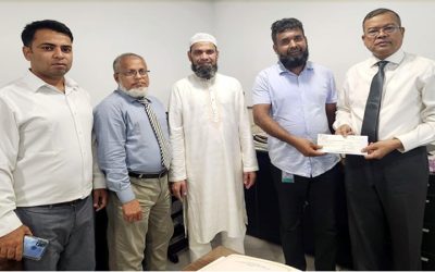অগ্নি বীমা দাবির চেক হস্তান্তর করল বাংলাদেশ ন্যাশনাল ইন্স্যুরেন্স