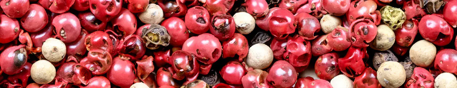 Pink Pepper note – vibrant spicy aroma delivering lively freshness and rosy nuance