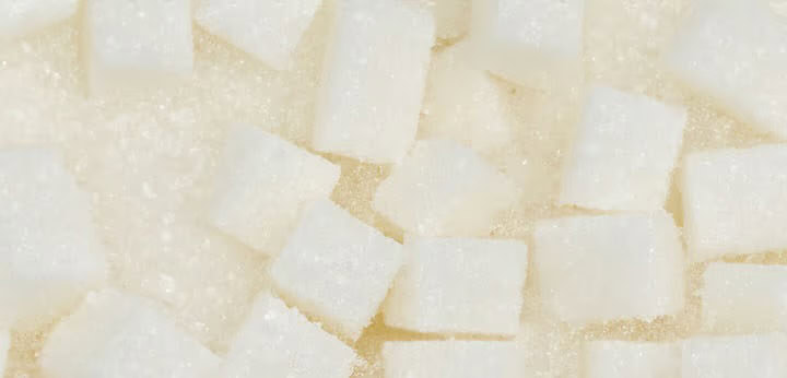 Sugar note – luminous sweetness softening the fragrance heart