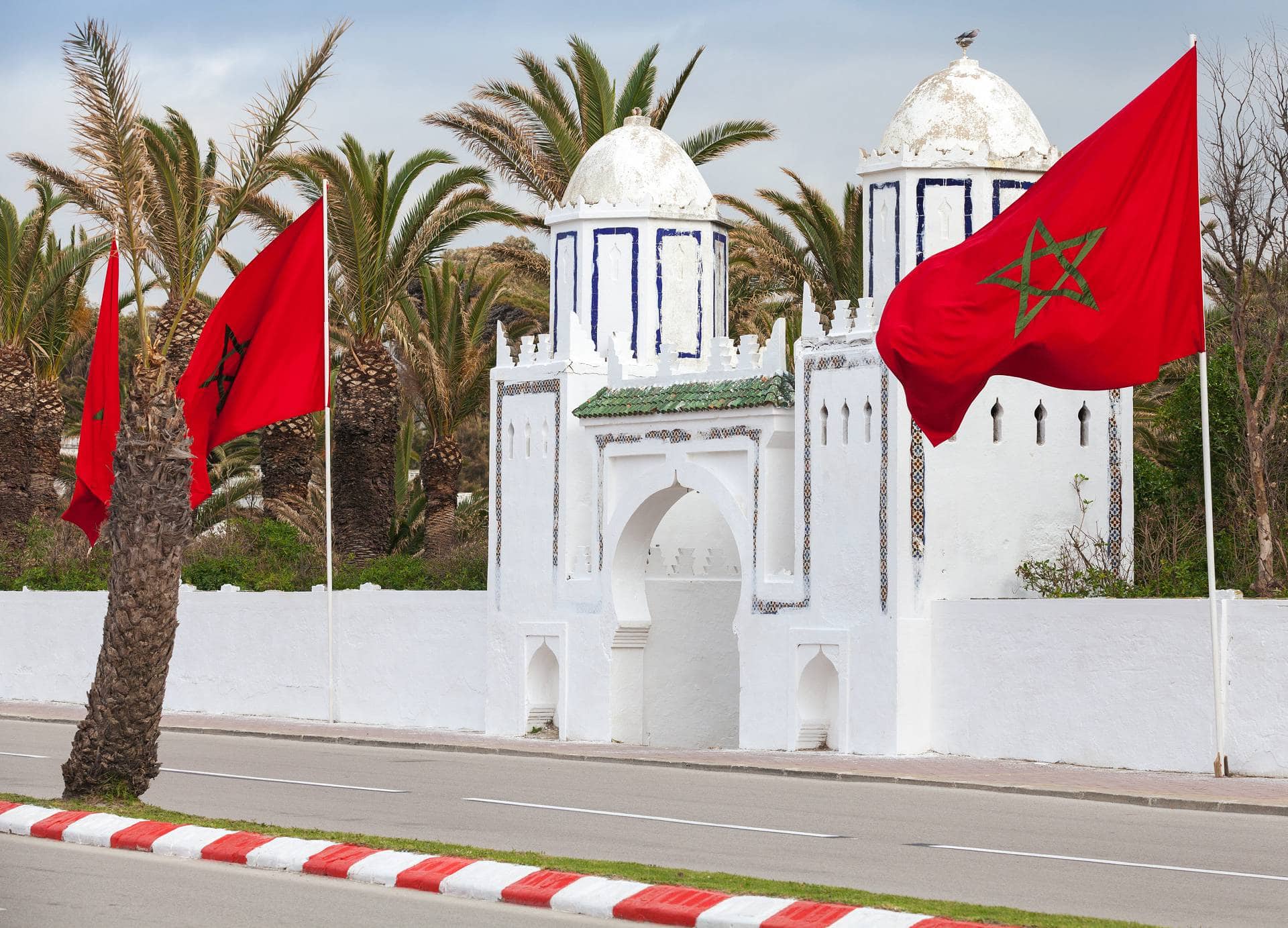 ВХОД В КОРОЛЕВСКИЙ ДВОРЕЦ В ТАНЖЕРЕ