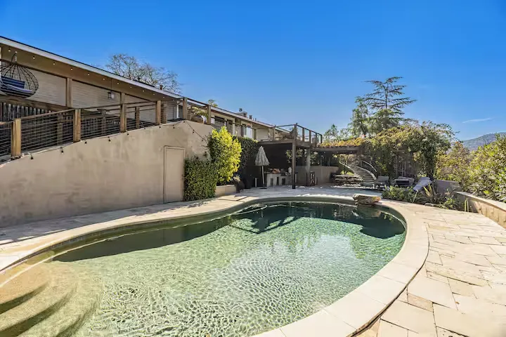 Luxe Oasis8