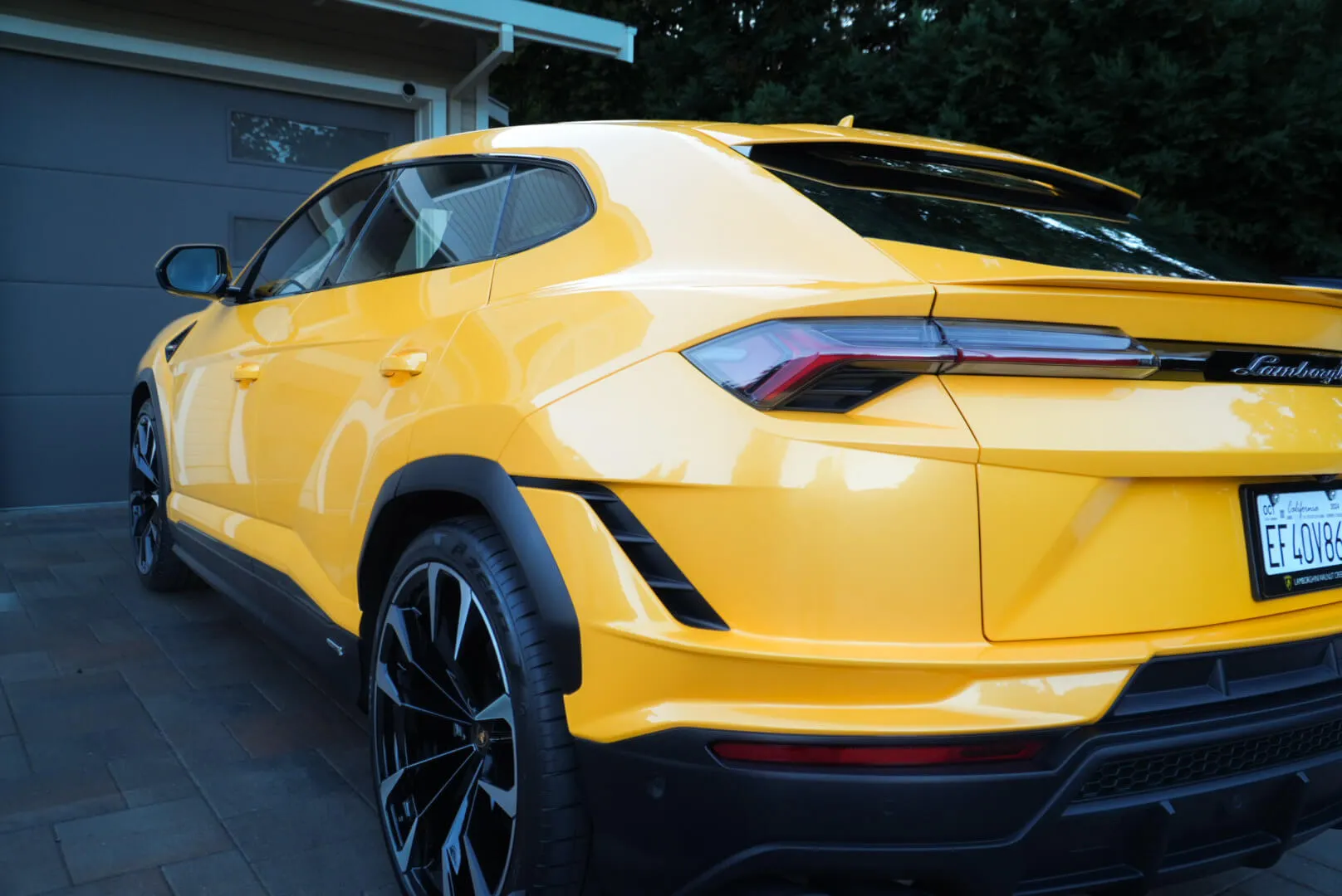 urus2