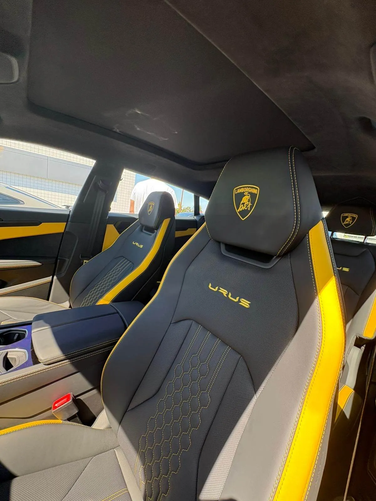 urus6