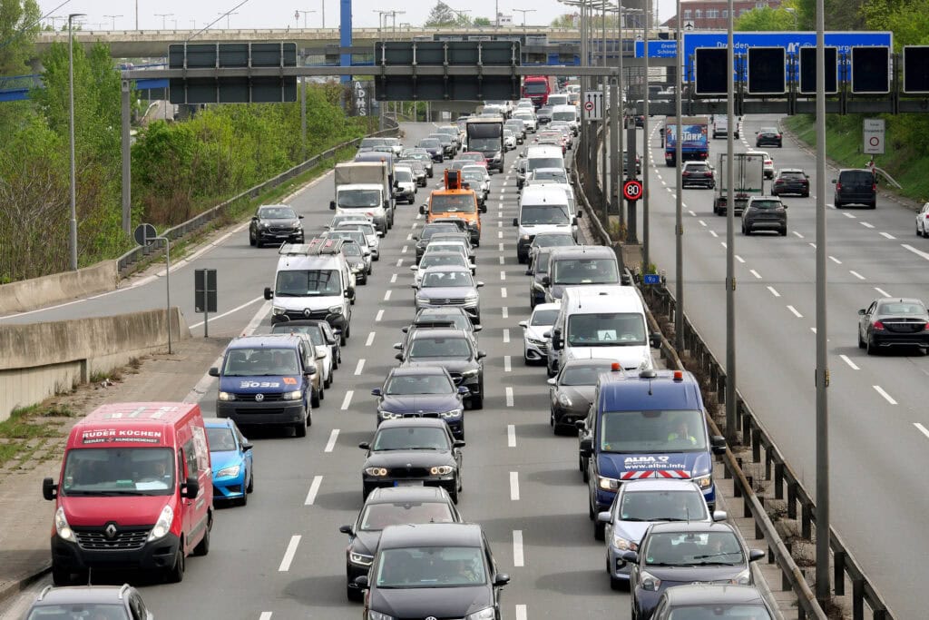 Autopanne auf der A100 – So verhalten Sie sich richtig | Abschleppdienst Linde Berlin