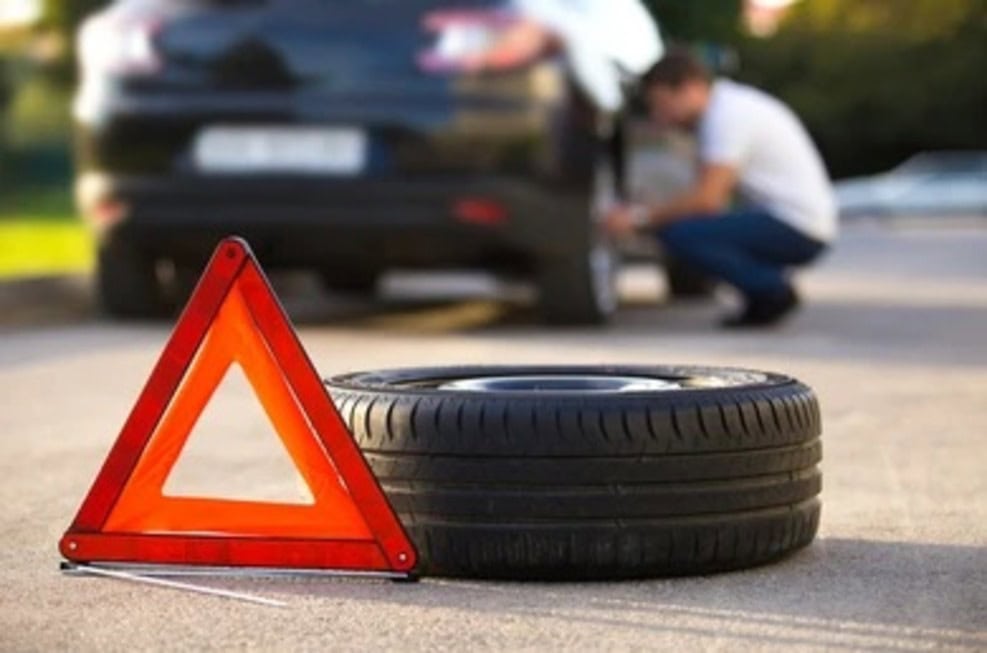 Reifenpanne in Berlin – Ursachen, Soforthilfe & Vorbeugung | Abschleppdienst Linde