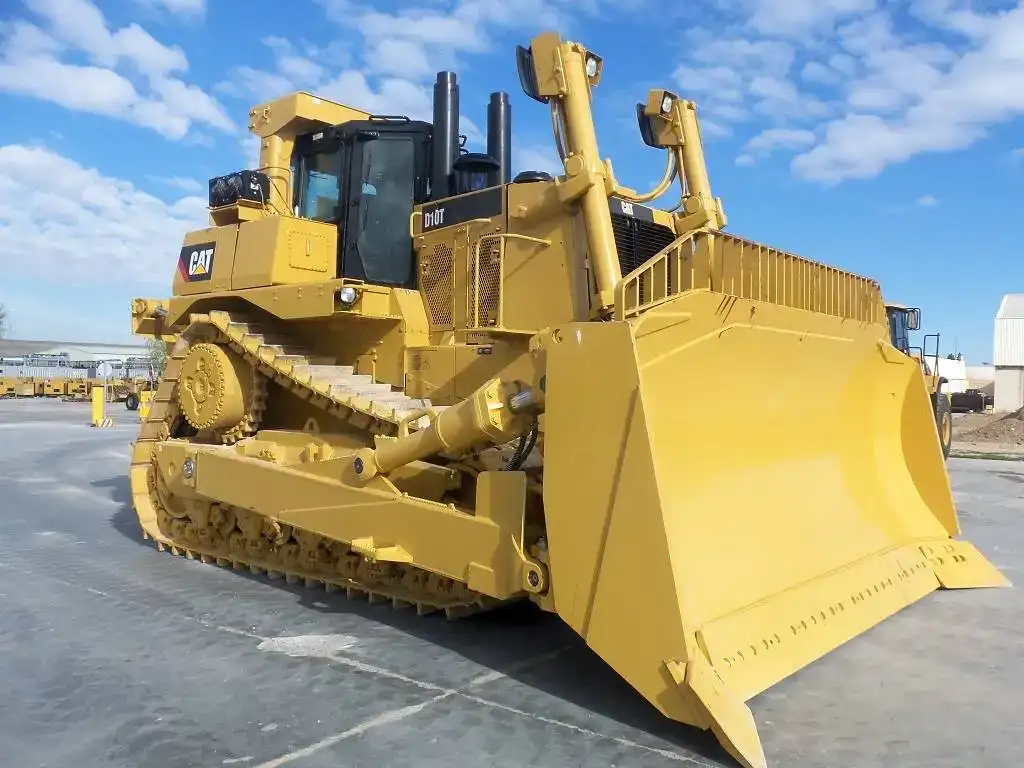 بلدوزر CATERPILLAR D8T