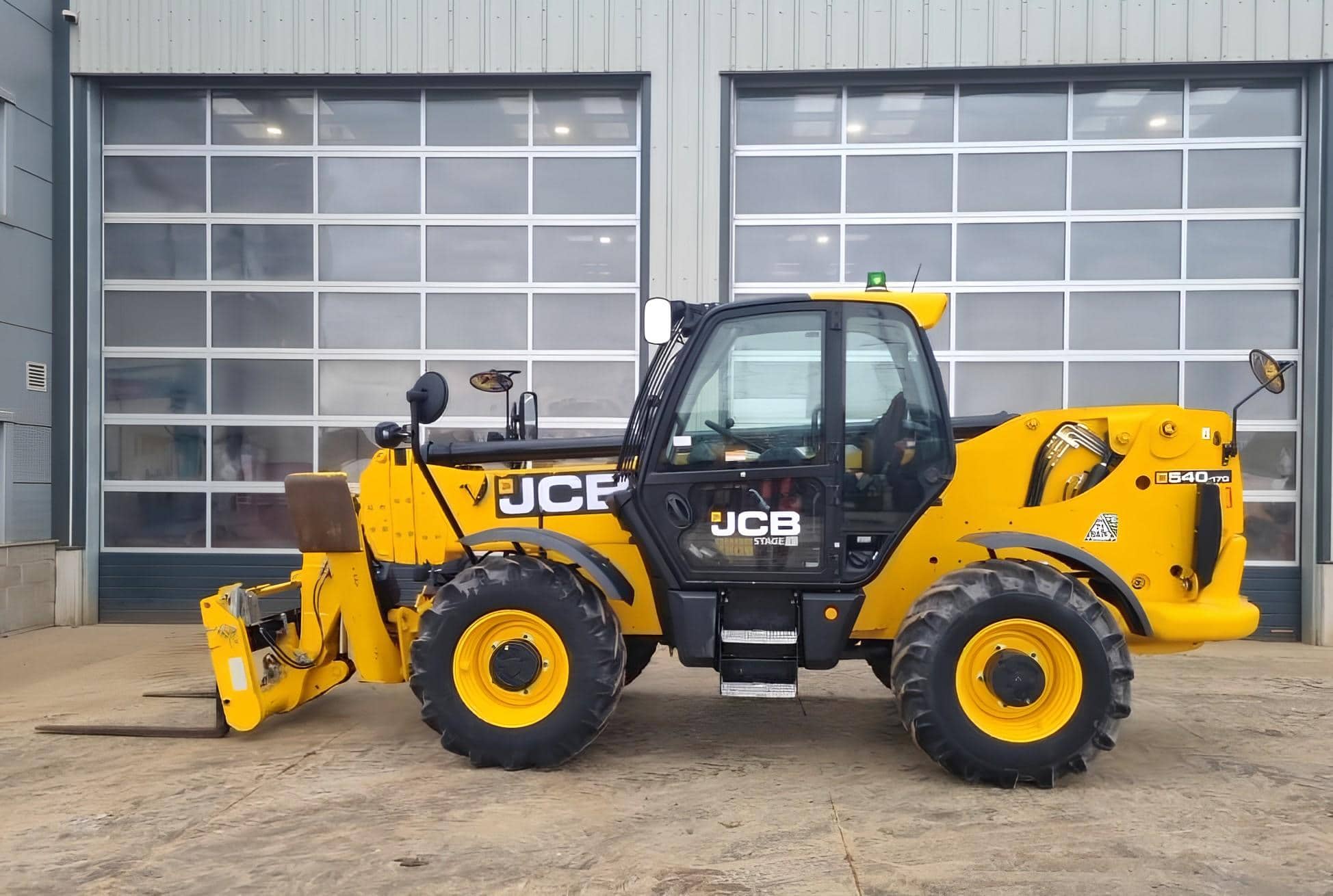 رافعة تلسكوبية JCB 540-170