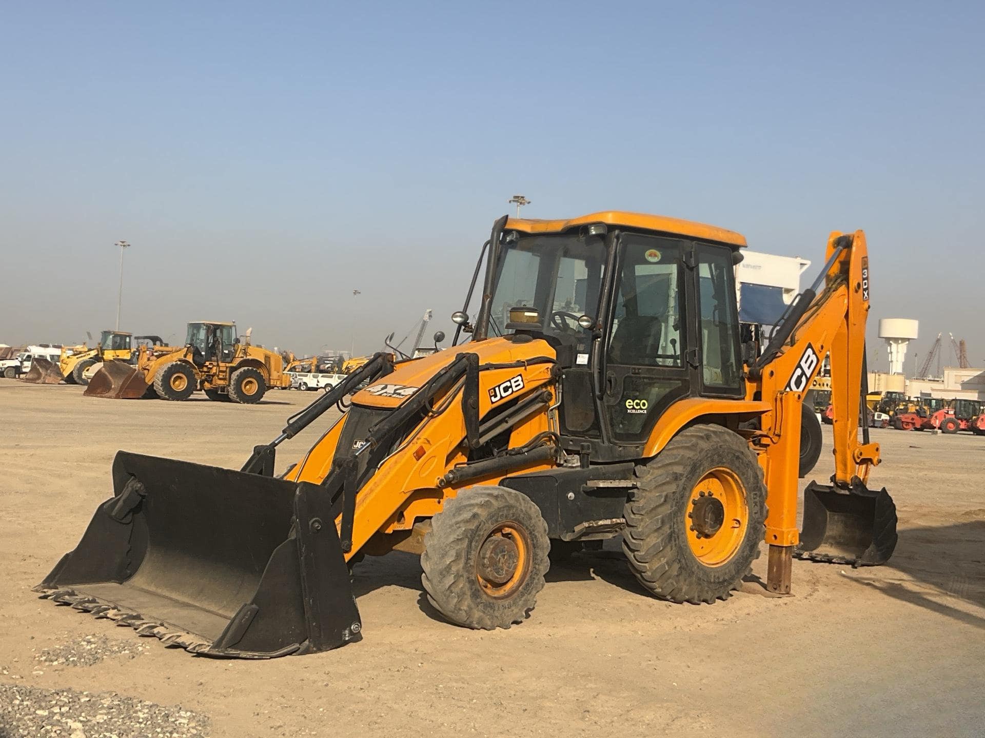 باك لودر  2016 JCB Backhoe Loader