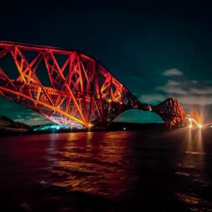 photo-1599686202356-a03d9f21dec6