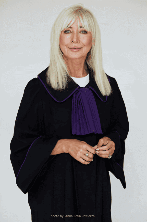 Anna Maria Wesołowska w todze