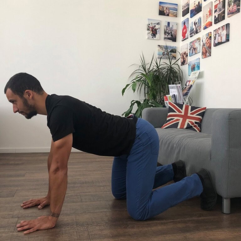 Bolí Vás spodná časť chrbta? Možno sú za tým vaše bedrá!