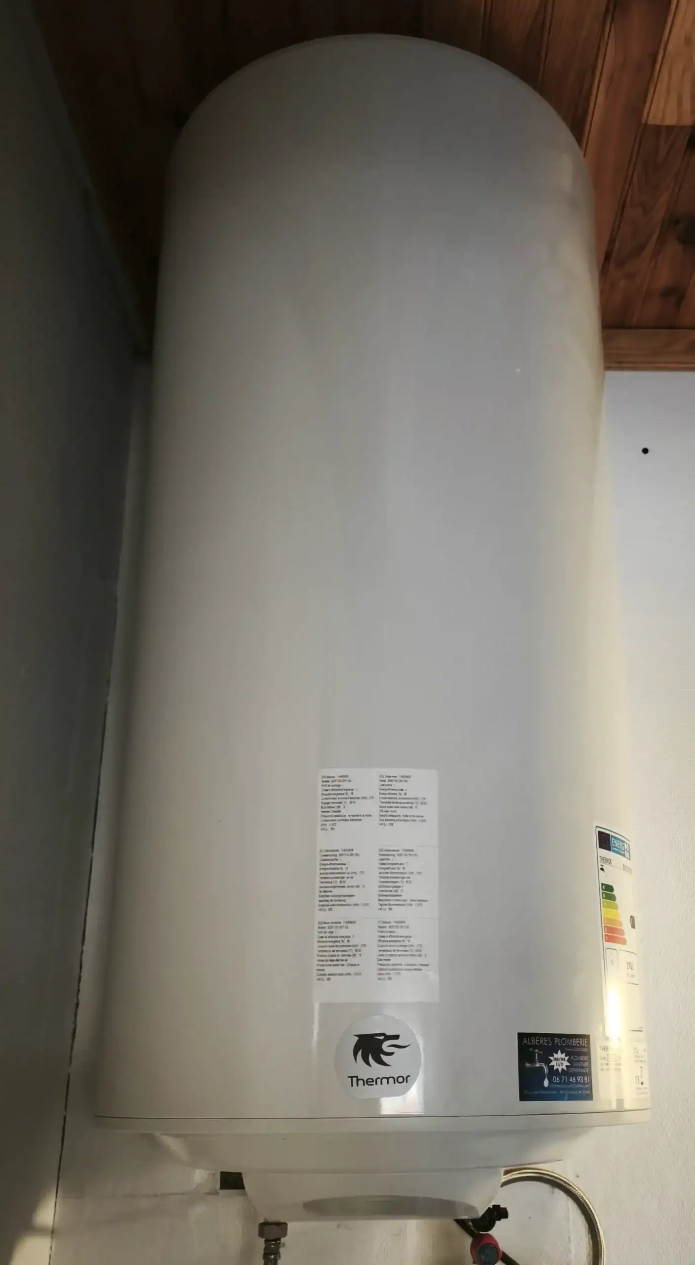Chauffe-eau électrique horizontal Thermor sous plafond – Albères Plomberie