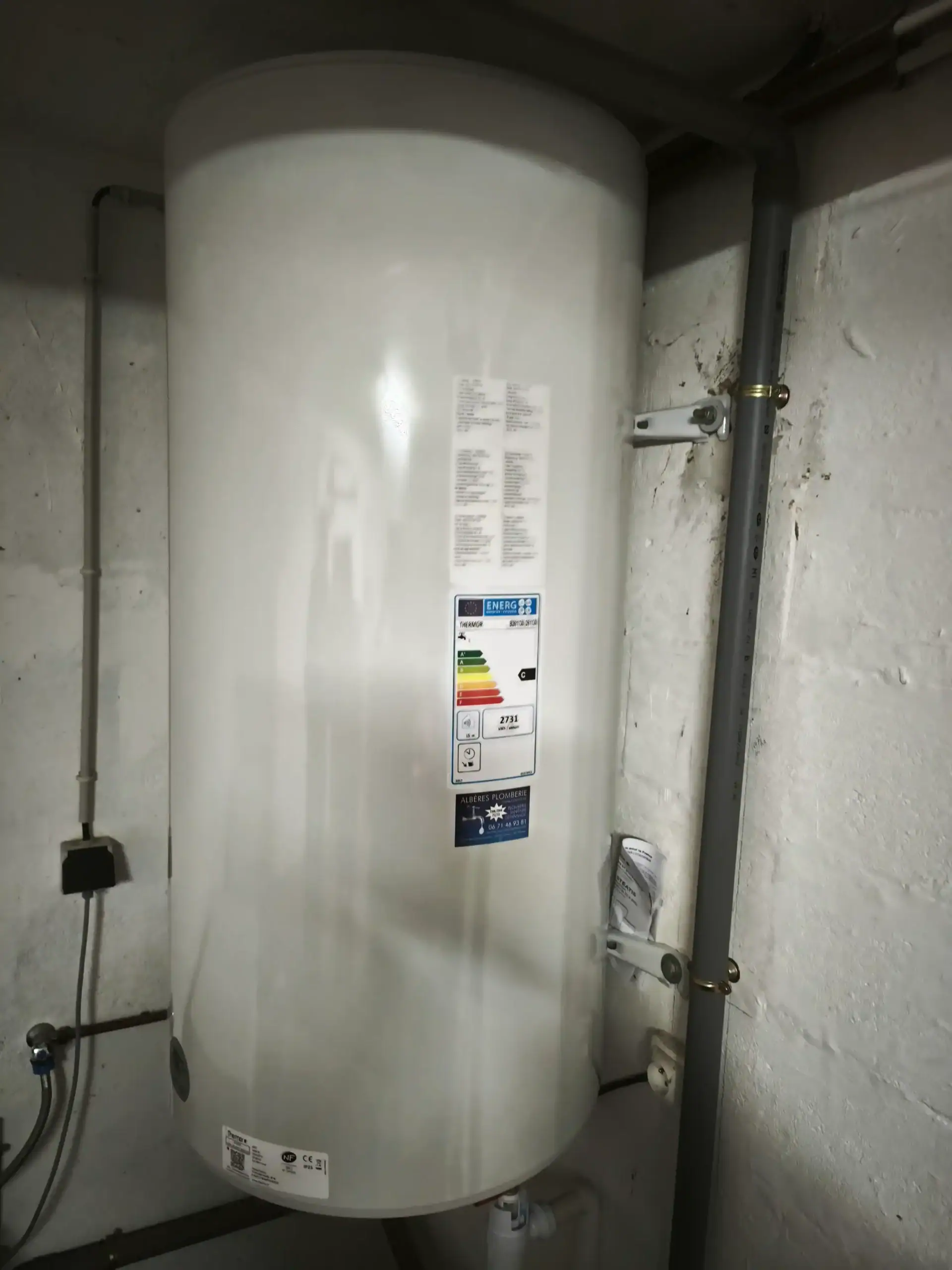 Remplacement chauffe-eau électrique vertical Thermor – Albères Plomberie