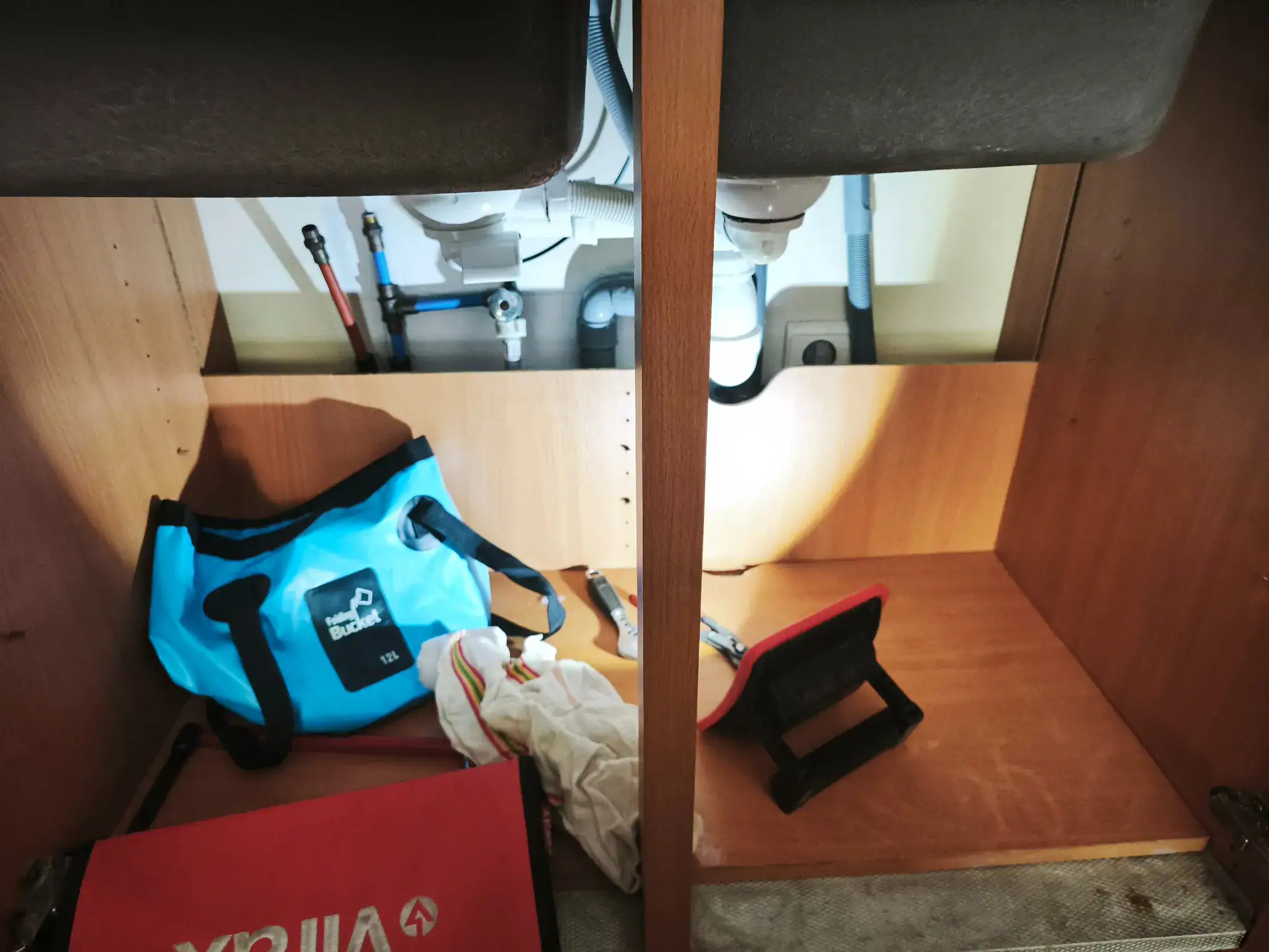 Installation evacuation sous evier cuisine