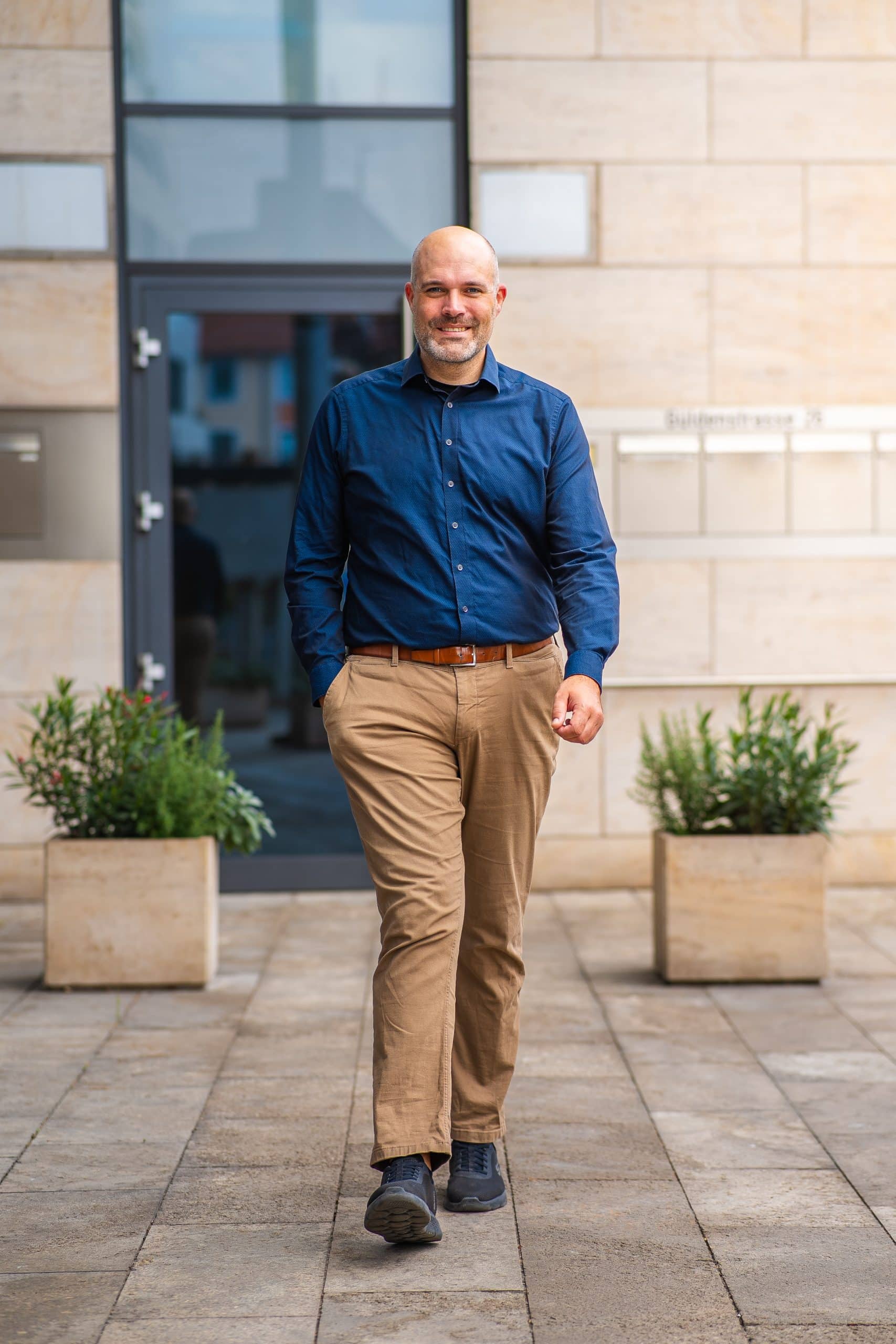 Businessportrait Mann outdoor – Bewerbungsbilder Braunschweig